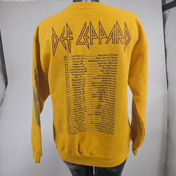 Def Leppard Tour Dates Rock Band Graphic Sweatshirt Orange Women's Size M 3587 - Picture 2 of 6